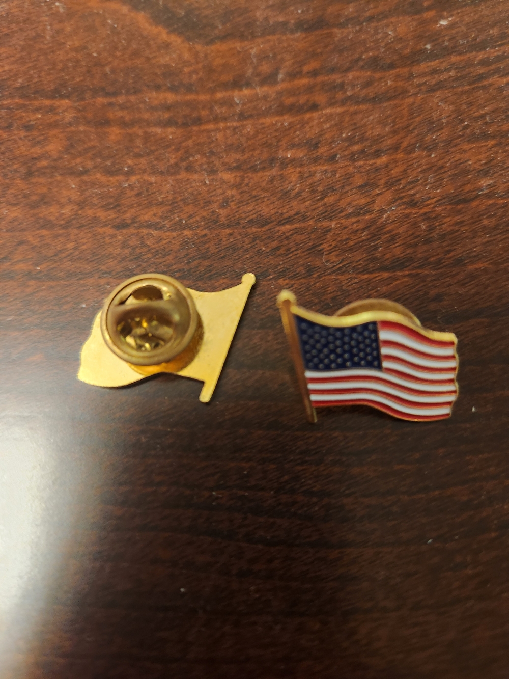 American Flag Lapel Pins - Gold Tone